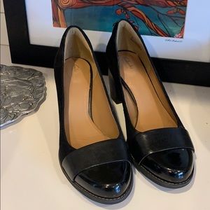 Tarah Brae Clarks Artisan pump.
